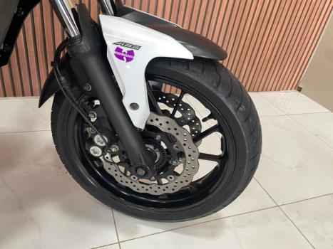YAMAHA MT-07 700 ABS, Foto 5