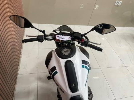 YAMAHA MT-07 700 ABS, Foto 10