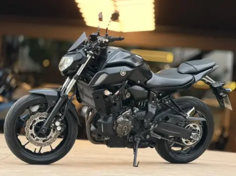 YAMAHA MT-07 700 ABS, Foto 6