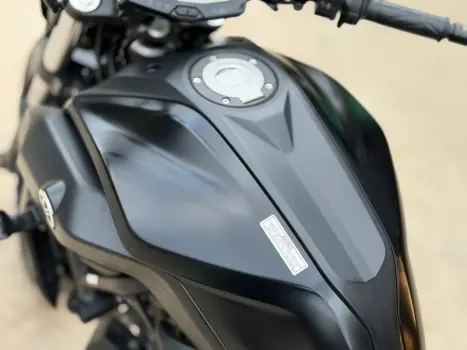 YAMAHA MT-07 700 ABS, Foto 8