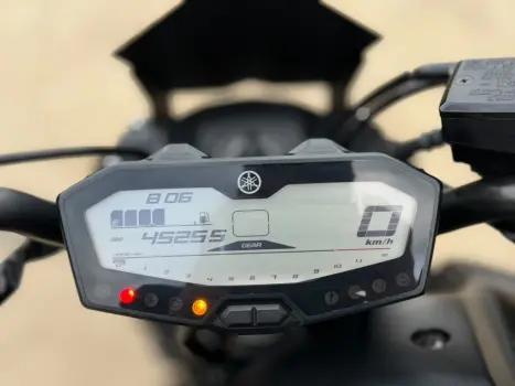 YAMAHA MT-07 700 ABS, Foto 9