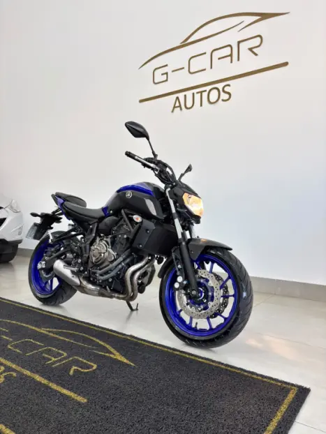 YAMAHA MT-07 700 ABS, Foto 1