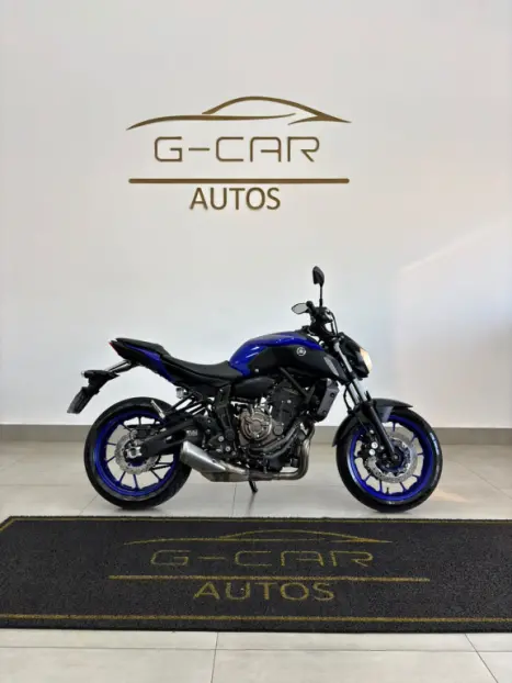YAMAHA MT-07 700 ABS, Foto 2