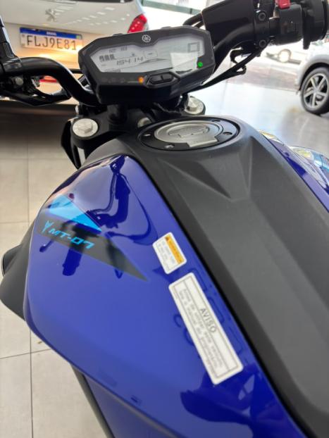 YAMAHA MT-07 700 ABS, Foto 9