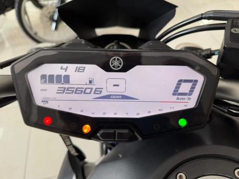 YAMAHA MT-07 700 ABS, Foto 3