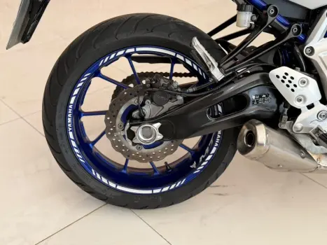 YAMAHA MT-07 700 ABS, Foto 12