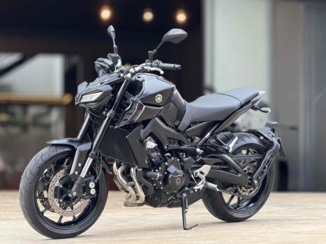 YAMAHA MT-09 850 , Foto 4