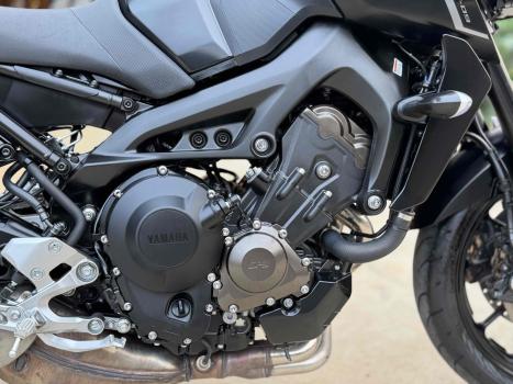 YAMAHA MT-09 850 , Foto 7