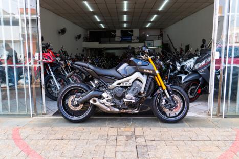 YAMAHA MT-09 850 , Foto 2