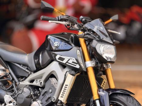 YAMAHA MT-09 850 , Foto 5