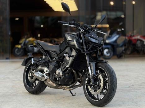 YAMAHA MT-09 850 , Foto 1