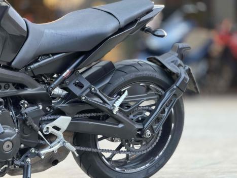 YAMAHA MT-09 850 , Foto 4