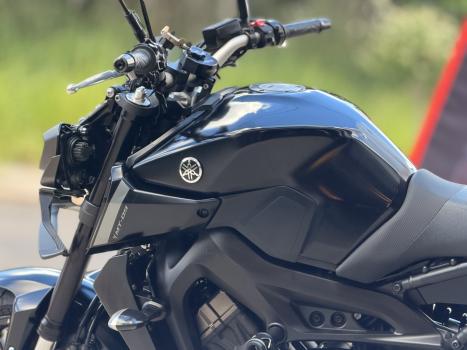 YAMAHA MT-09 850 , Foto 7