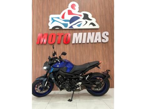 YAMAHA MT-09 850 , Foto 2