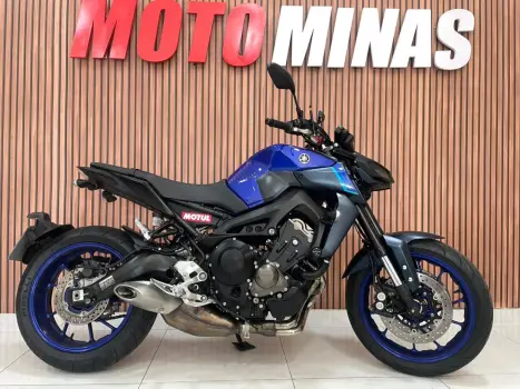 YAMAHA MT-09 850 , Foto 4