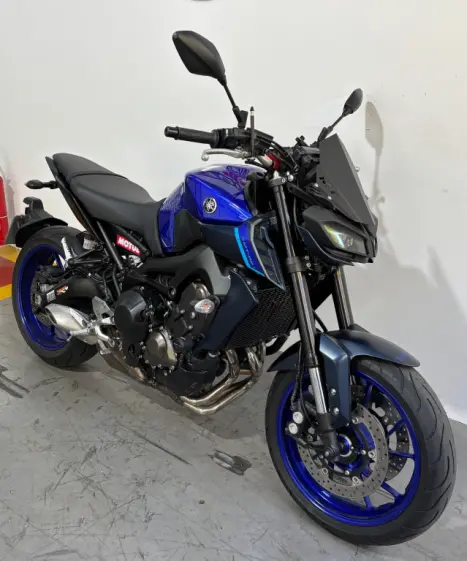 YAMAHA MT-09 850 ABS, Foto 3 YAMAHA MT-09 850 ABS, Foto 3