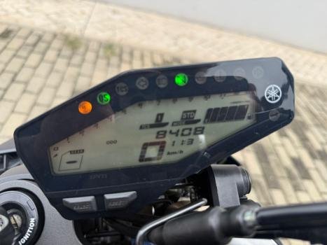 YAMAHA MT-09 850 ABS, Foto 4