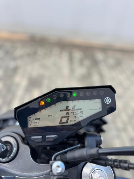 YAMAHA MT-09 850 ABS, Foto 5