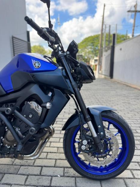 YAMAHA MT-09 850 ABS, Foto 8