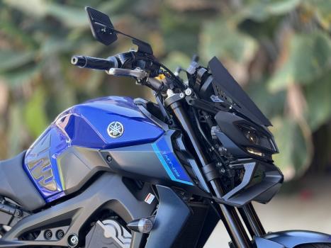 YAMAHA MT-09 850 ABS, Foto 2