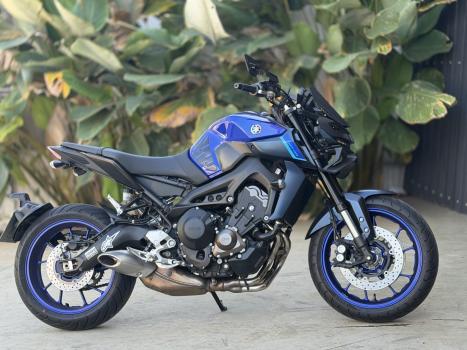 YAMAHA MT-09 850 ABS, Foto 3