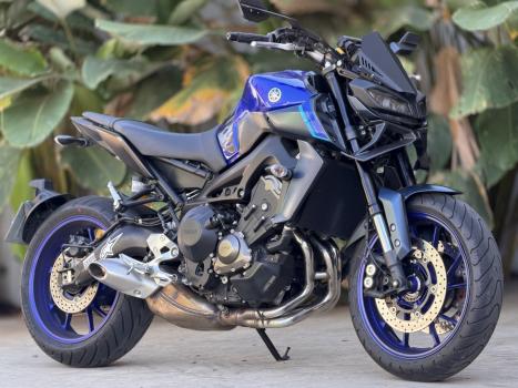 YAMAHA MT-09 850 ABS, Foto 4