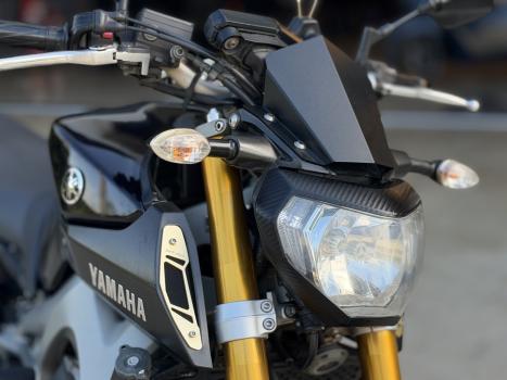 YAMAHA MT-09 850 ABS, Foto 4