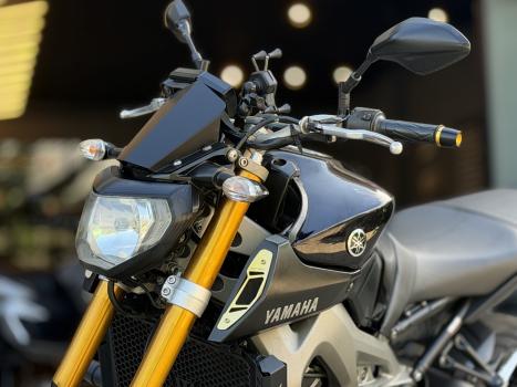 YAMAHA MT-09 850 ABS, Foto 6