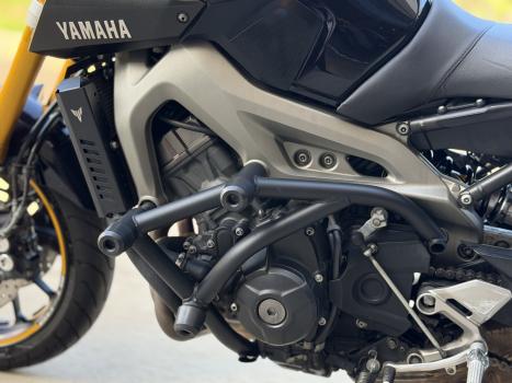 YAMAHA MT-09 850 ABS, Foto 19