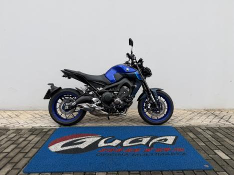 YAMAHA MT-09 850 ABS, Foto 2