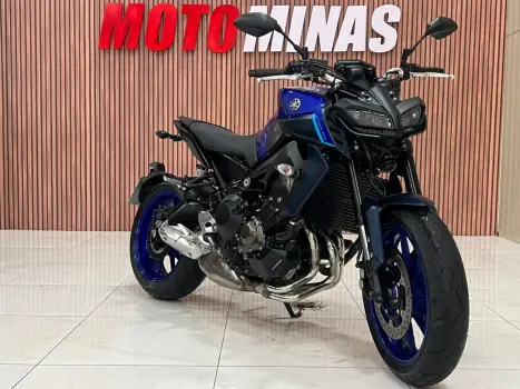 YAMAHA MT-09 850 ABS, Foto 3