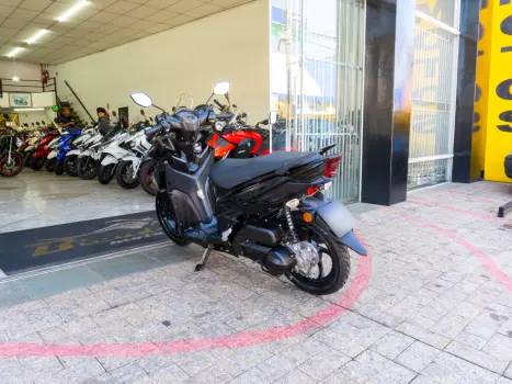 YAMAHA Neo UBS 125 , Foto 4