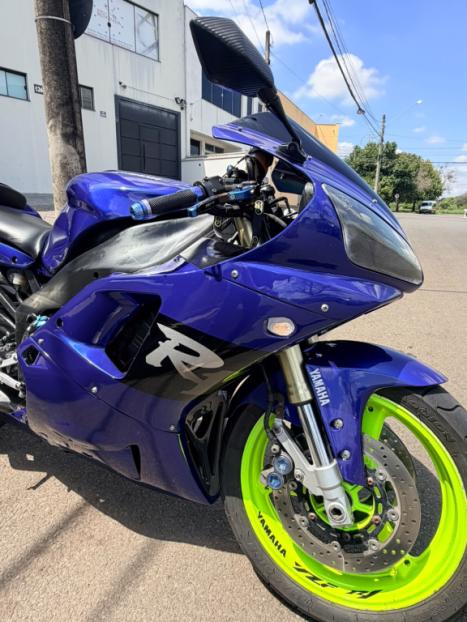YAMAHA R 15 , Foto 10