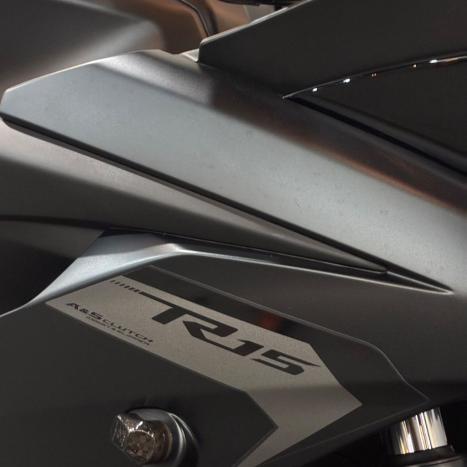 YAMAHA R 15 , Foto 5
