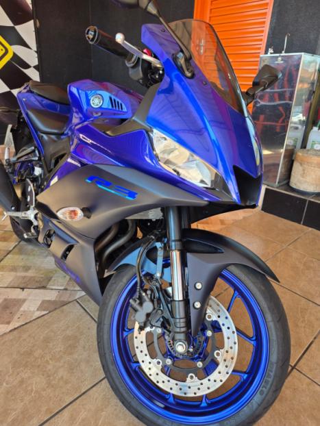 YAMAHA R 320 , Foto 3