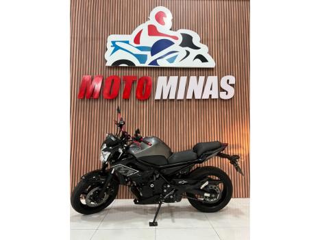 YAMAHA XJ6 600 , Foto 2