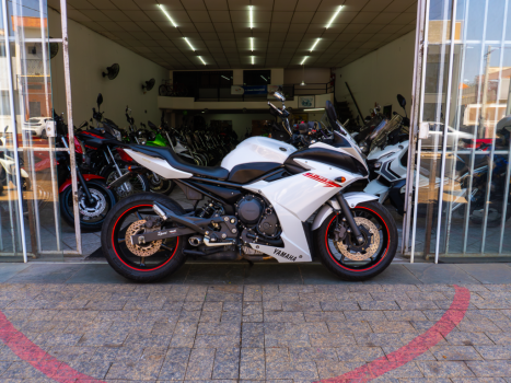 YAMAHA XJ6 600 F, Foto 2 YAMAHA XJ6 600 F, Foto 2