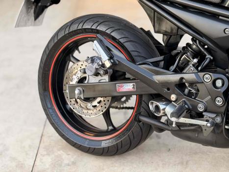 YAMAHA XJ6 600 F, Foto 7