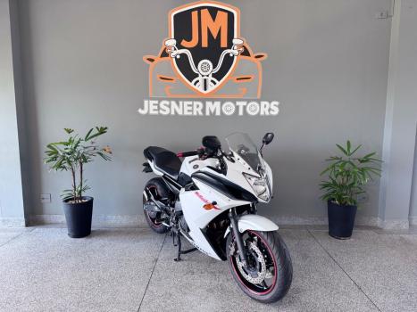 YAMAHA XJ6 600 F, Foto 1