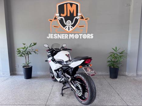 YAMAHA XJ6 600 F, Foto 2