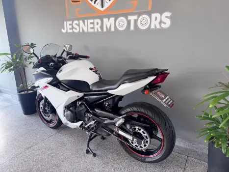 YAMAHA XJ6 600 F, Foto 21