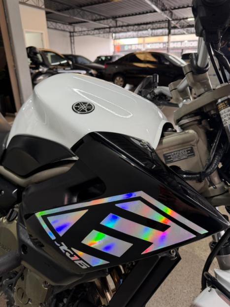 YAMAHA XJ6 600 F, Foto 7