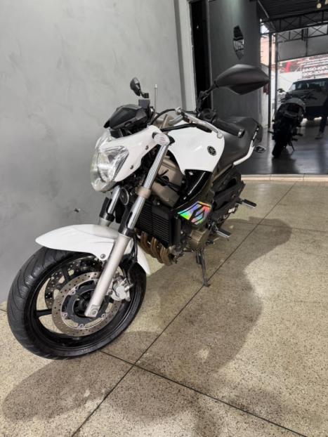 YAMAHA XJ6 600 F, Foto 8