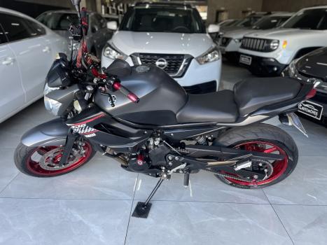 YAMAHA XJ6 600 F, Foto 2