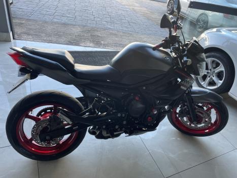 YAMAHA XJ6 600 F, Foto 3