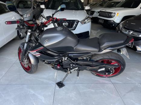 YAMAHA XJ6 600 F, Foto 4