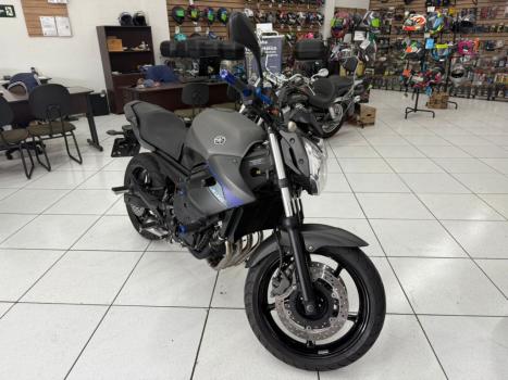 YAMAHA XJ6 600 N, Foto 3