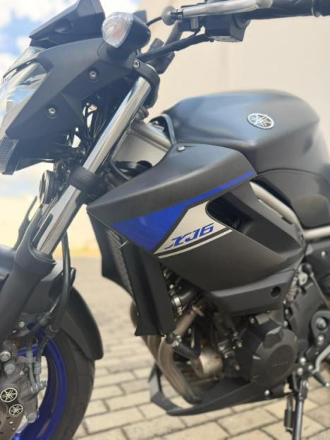 YAMAHA XJ6 600 N, Foto 3