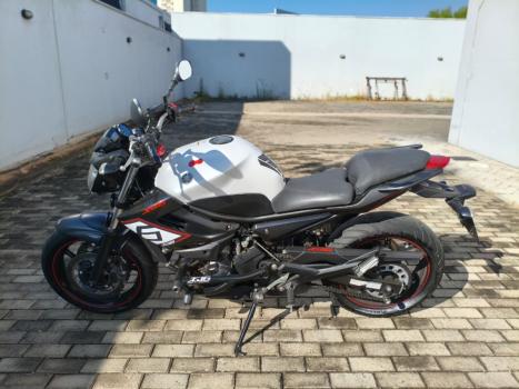 YAMAHA XJ6 600 N, Foto 4