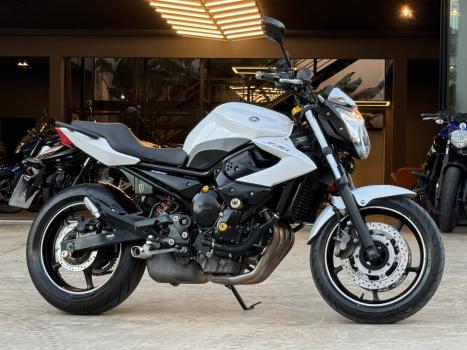 YAMAHA XJ6 600 N, Foto 1